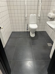 Scandic Kolding - Toilet next to the reception